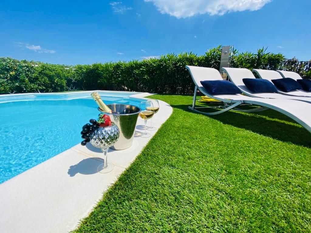Villa Adel San Teodoro  Luaran gambar