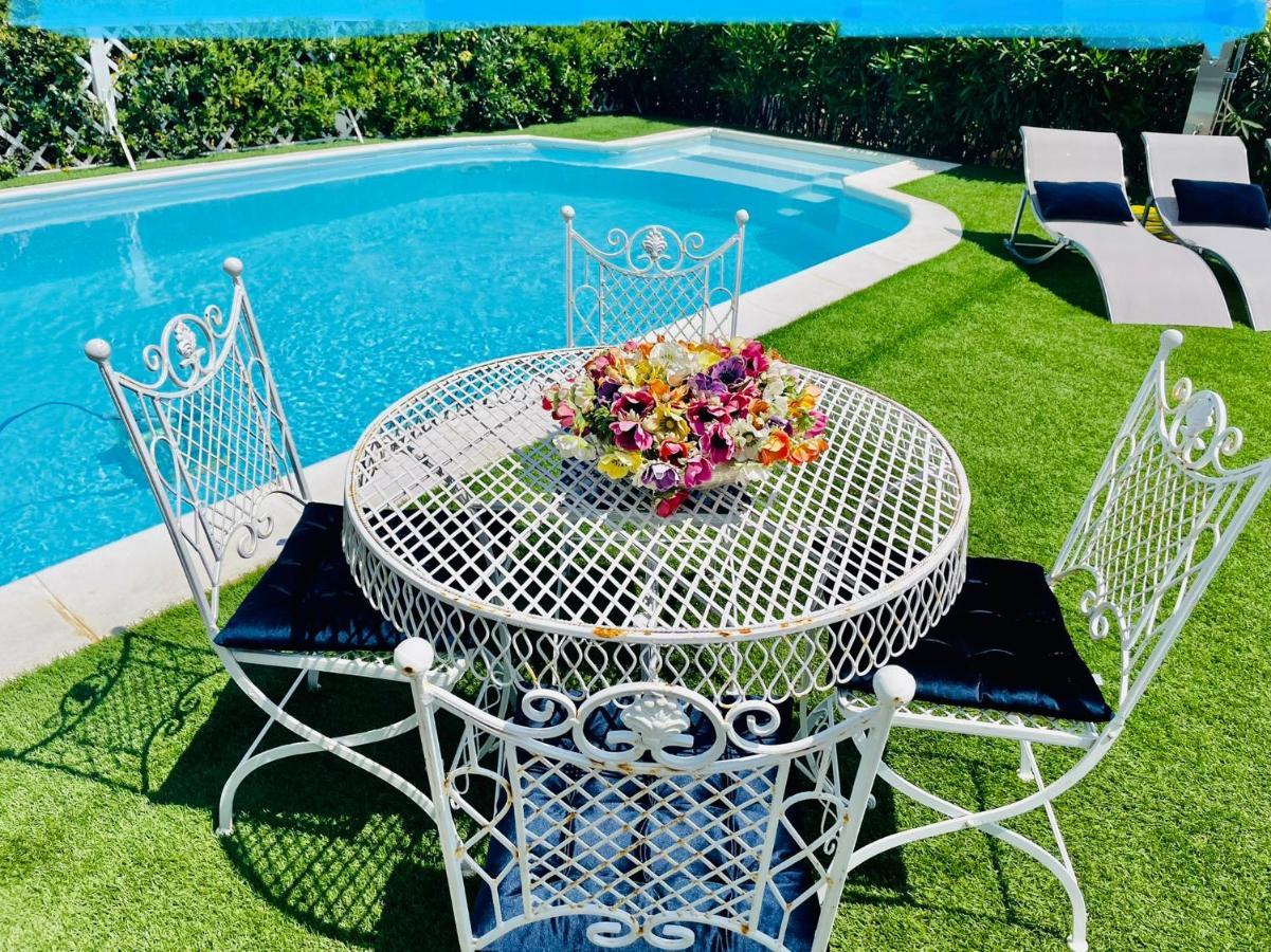 Villa Adel San Teodoro  Luaran gambar